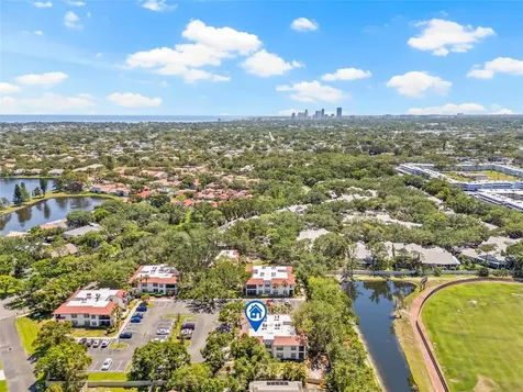 476 Santa Cruz Place NE St Petersburg FL 33703