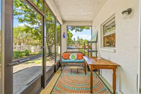 476 Santa Cruz Place NE St Petersburg FL 33703