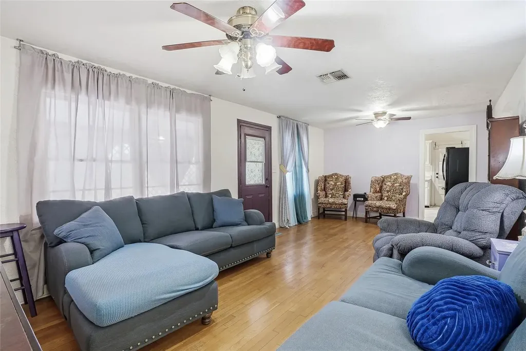 1433 De Leon Street Clearwater FL 33756