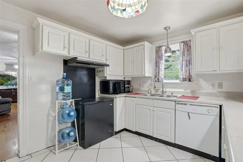 1433 De Leon Street Clearwater FL 33756