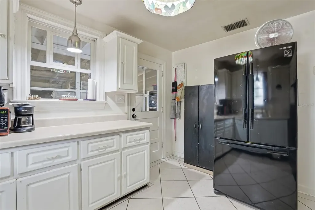 1433 De Leon Street Clearwater FL 33756
