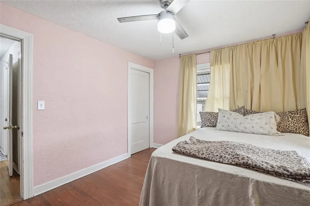 1433 De Leon Street Clearwater FL 33756