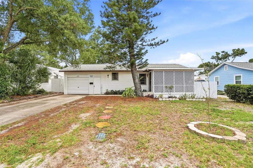 1433 De Leon Street Clearwater FL 33756