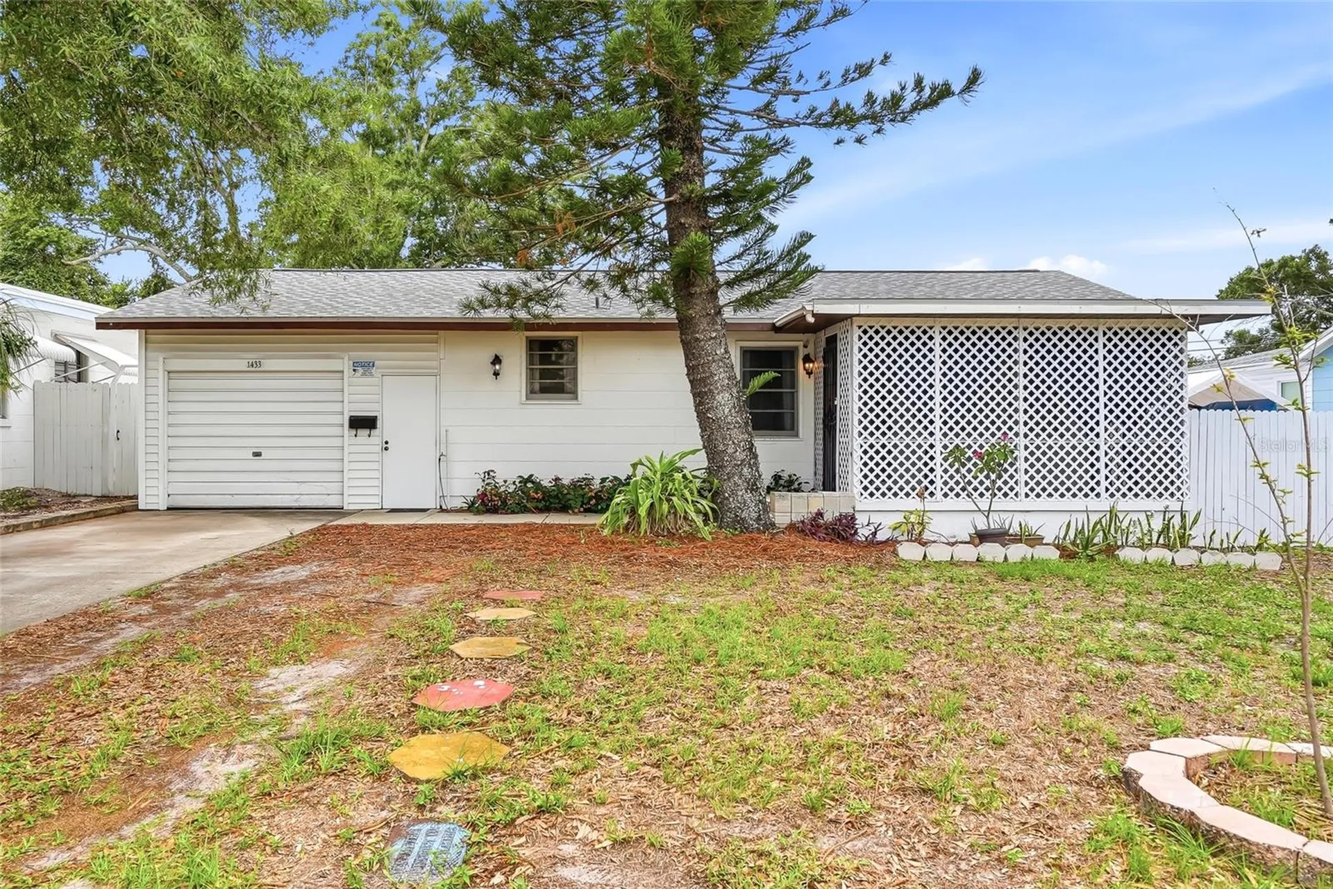 1433 De Leon Street Clearwater FL 33756