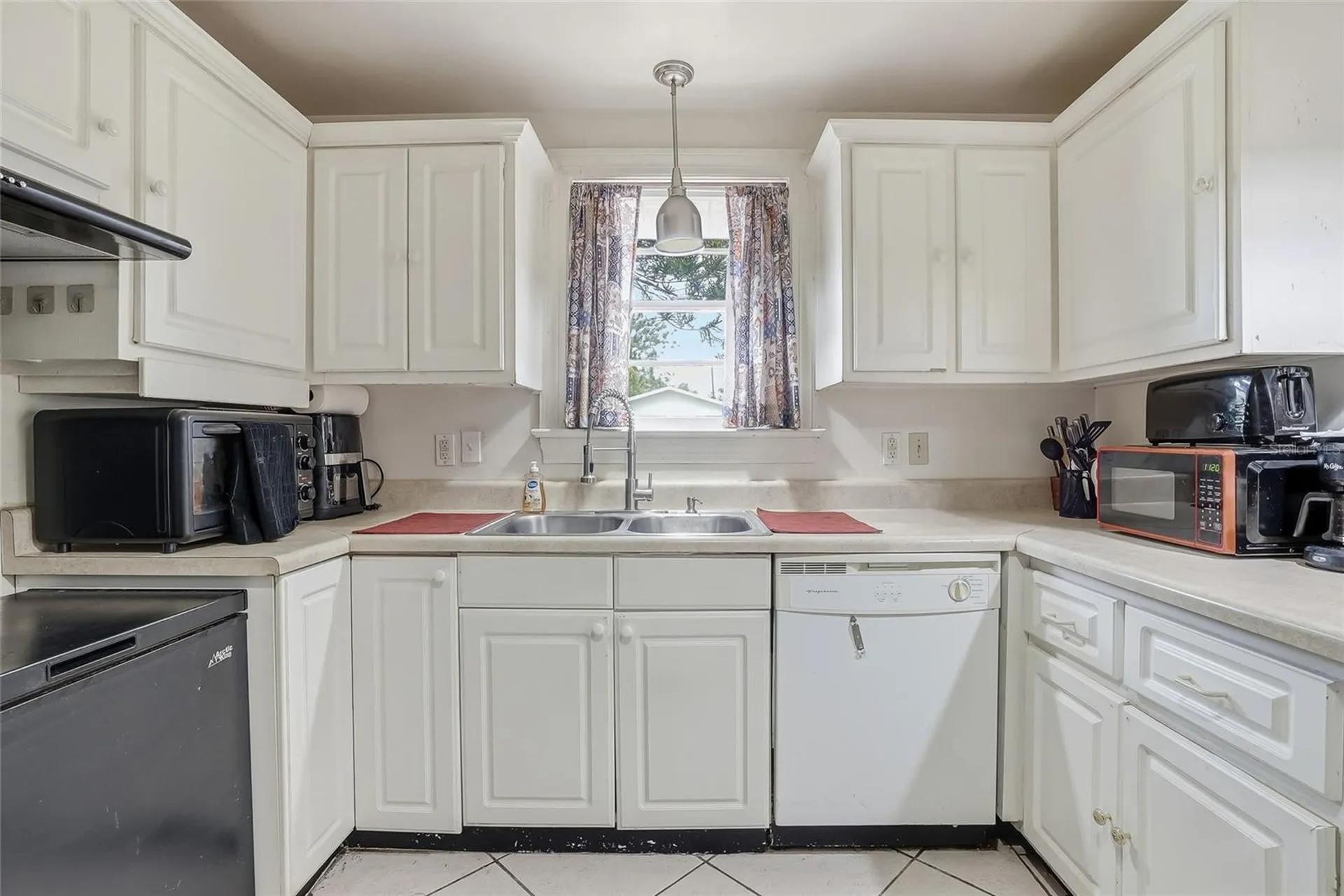 1433 De Leon Street Clearwater FL 33756