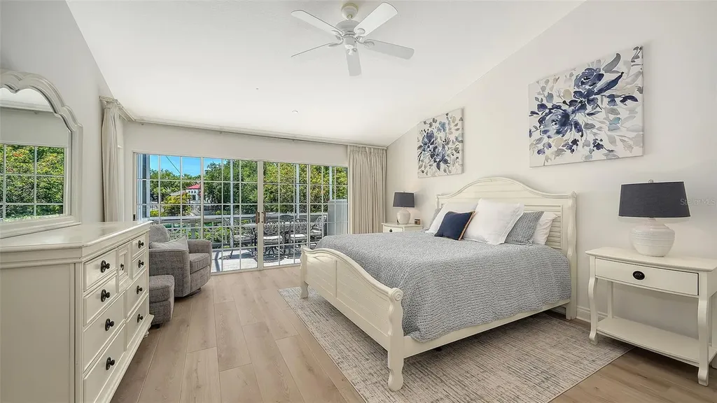 3460 Winding Oaks Drive Longboat Key FL 34228