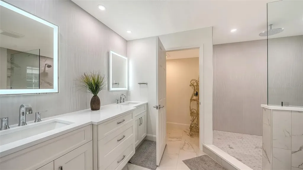 3460 Winding Oaks Drive Longboat Key FL 34228