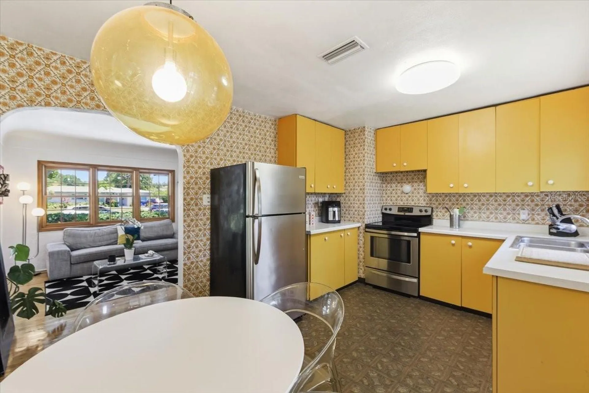2411 Covina Way S St Petersburg FL 33712