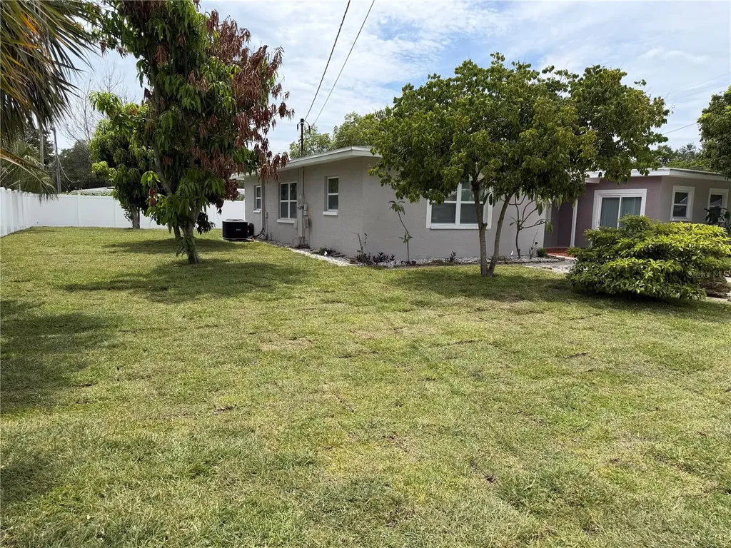 7005 Thrasher Drive Tampa FL 33610