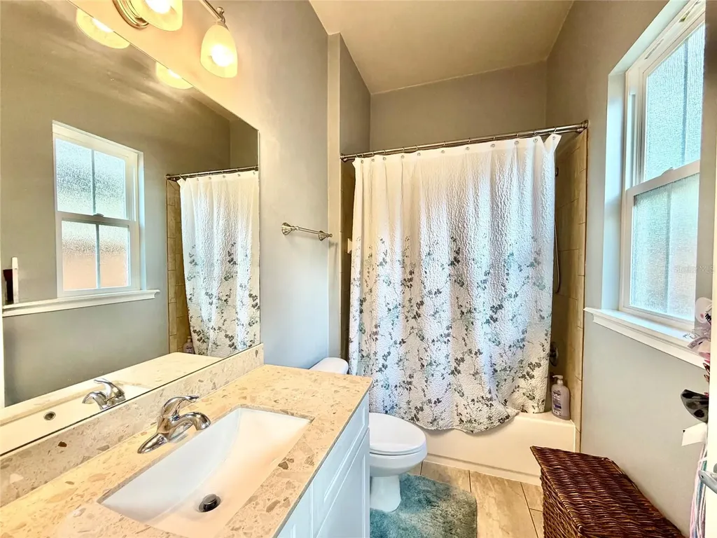 2339 NW 31st Place Gainesville FL 32605