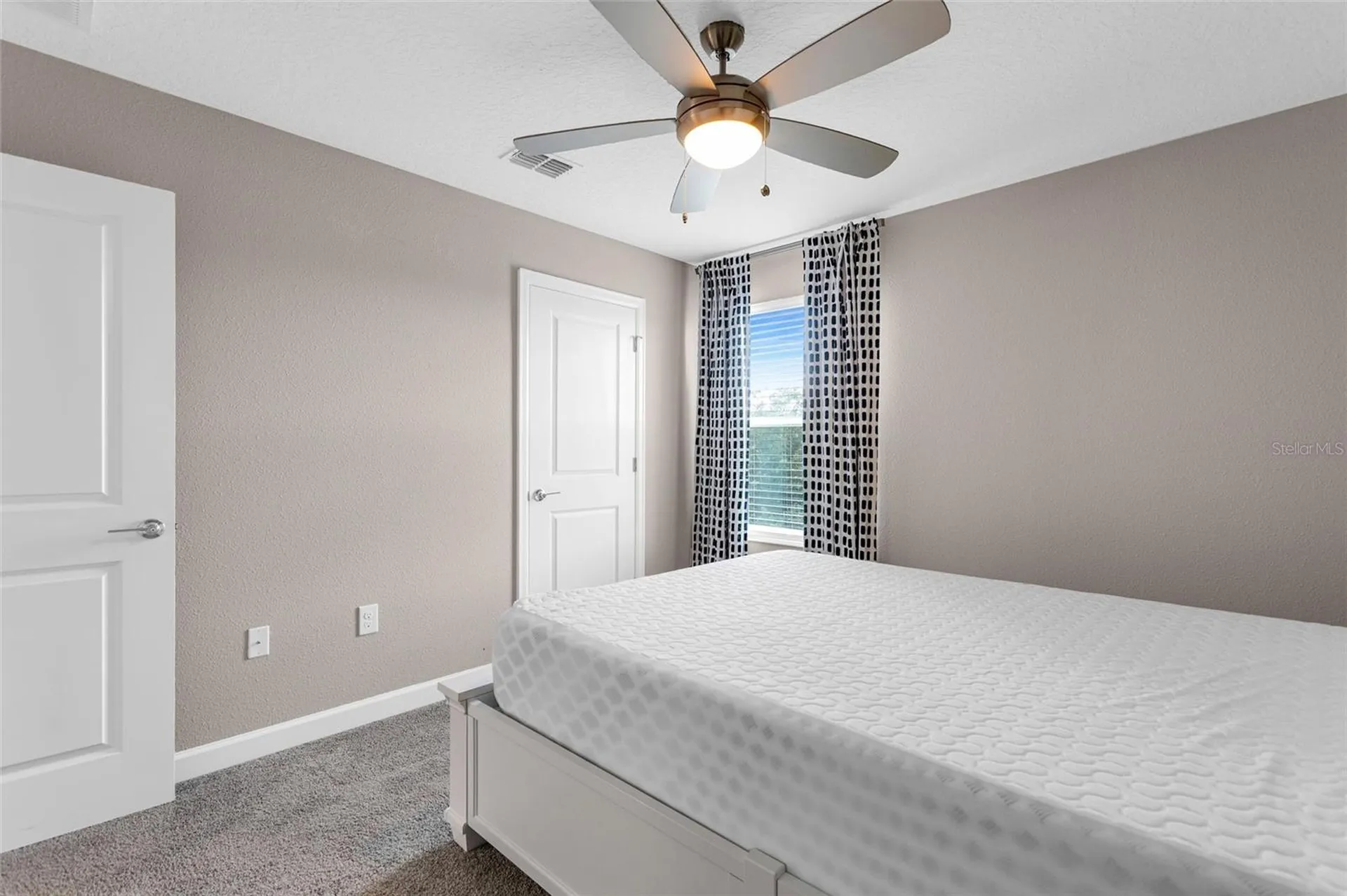 8833 Beth Page Lane Davenport FL 33896