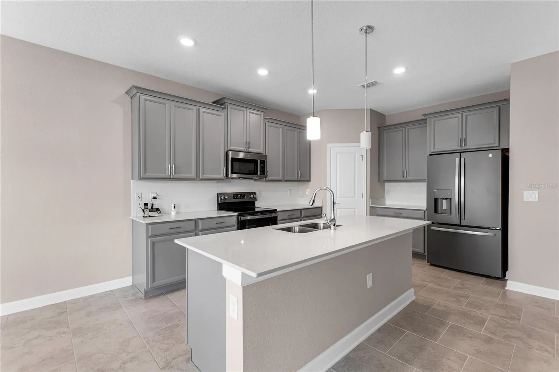 8833 Beth Page Lane Davenport FL 33896