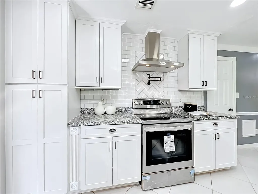 3417 Pershing Avenue Orlando FL 32812