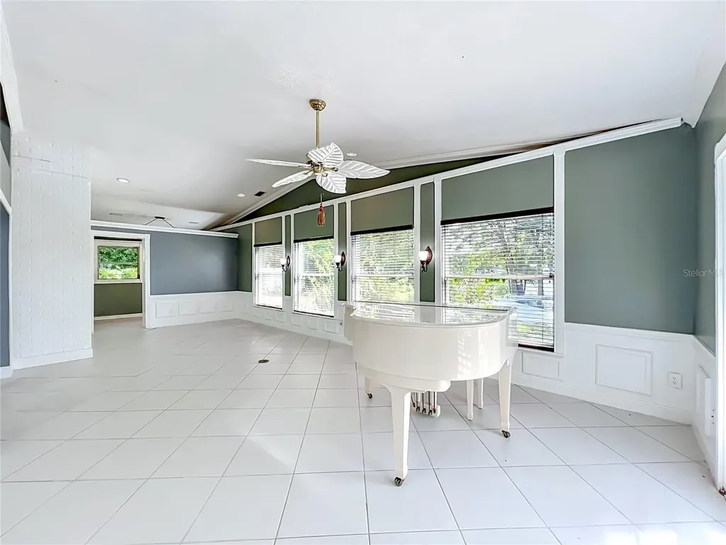 3417 Pershing Avenue Orlando FL 32812
