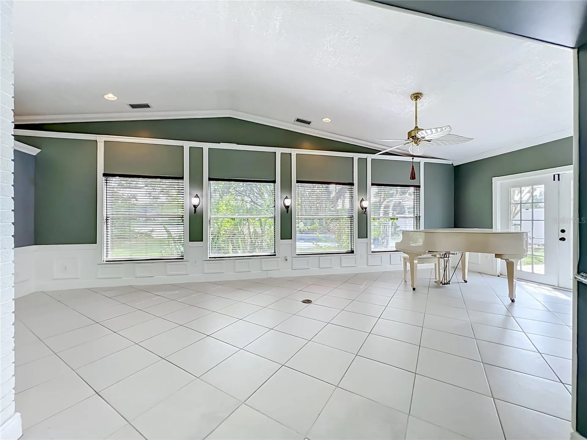 3417 Pershing Avenue Orlando FL 32812
