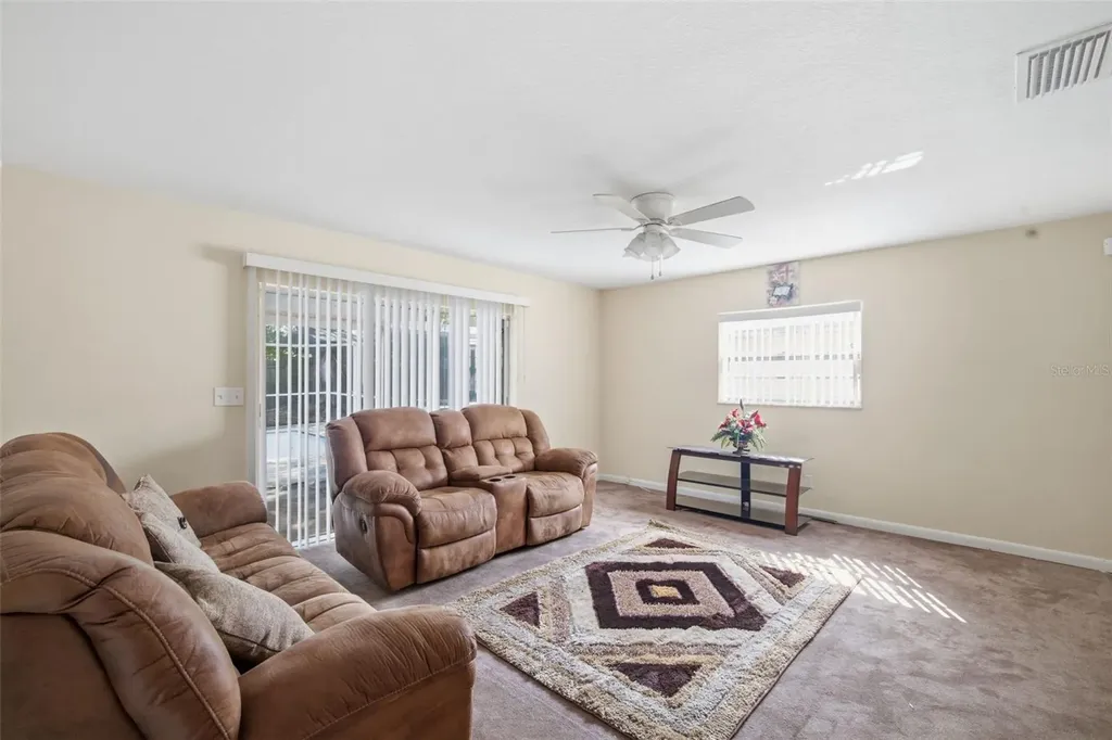 4449 Tarpon Drive Tampa FL 33617