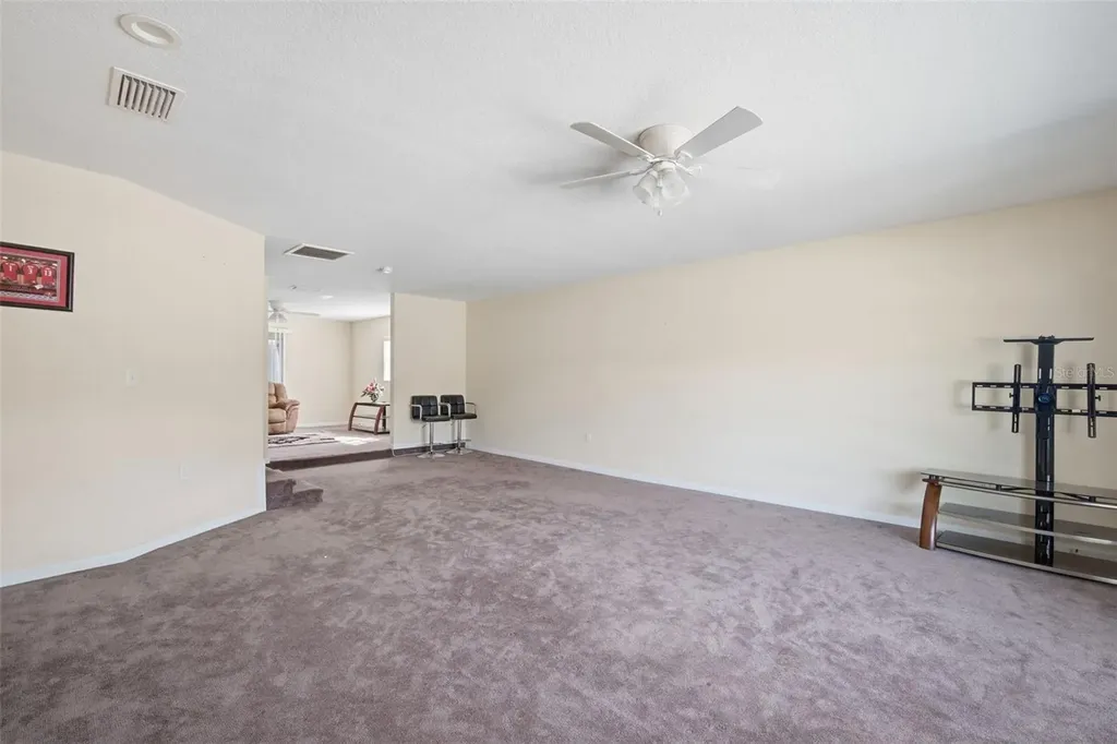4449 Tarpon Drive Tampa FL 33617