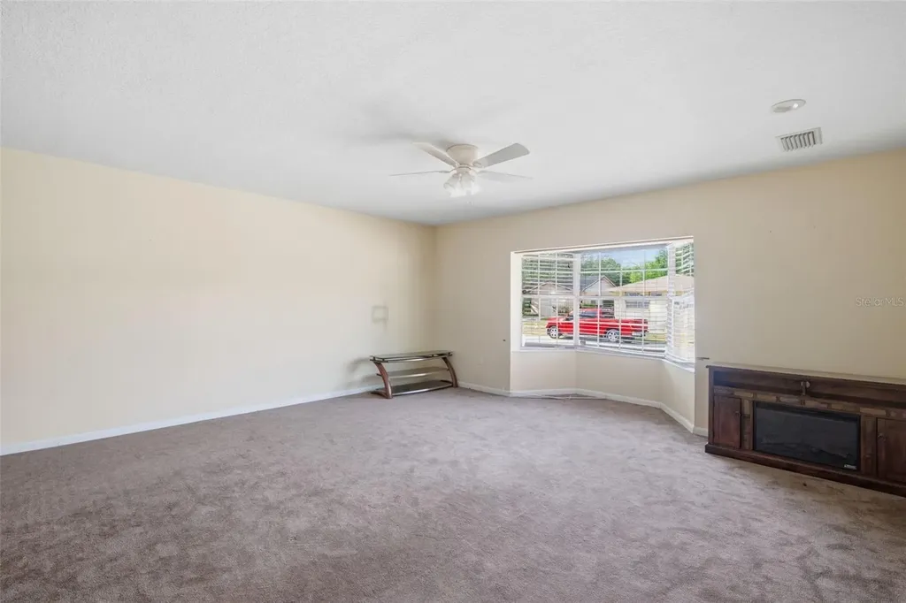 4449 Tarpon Drive Tampa FL 33617