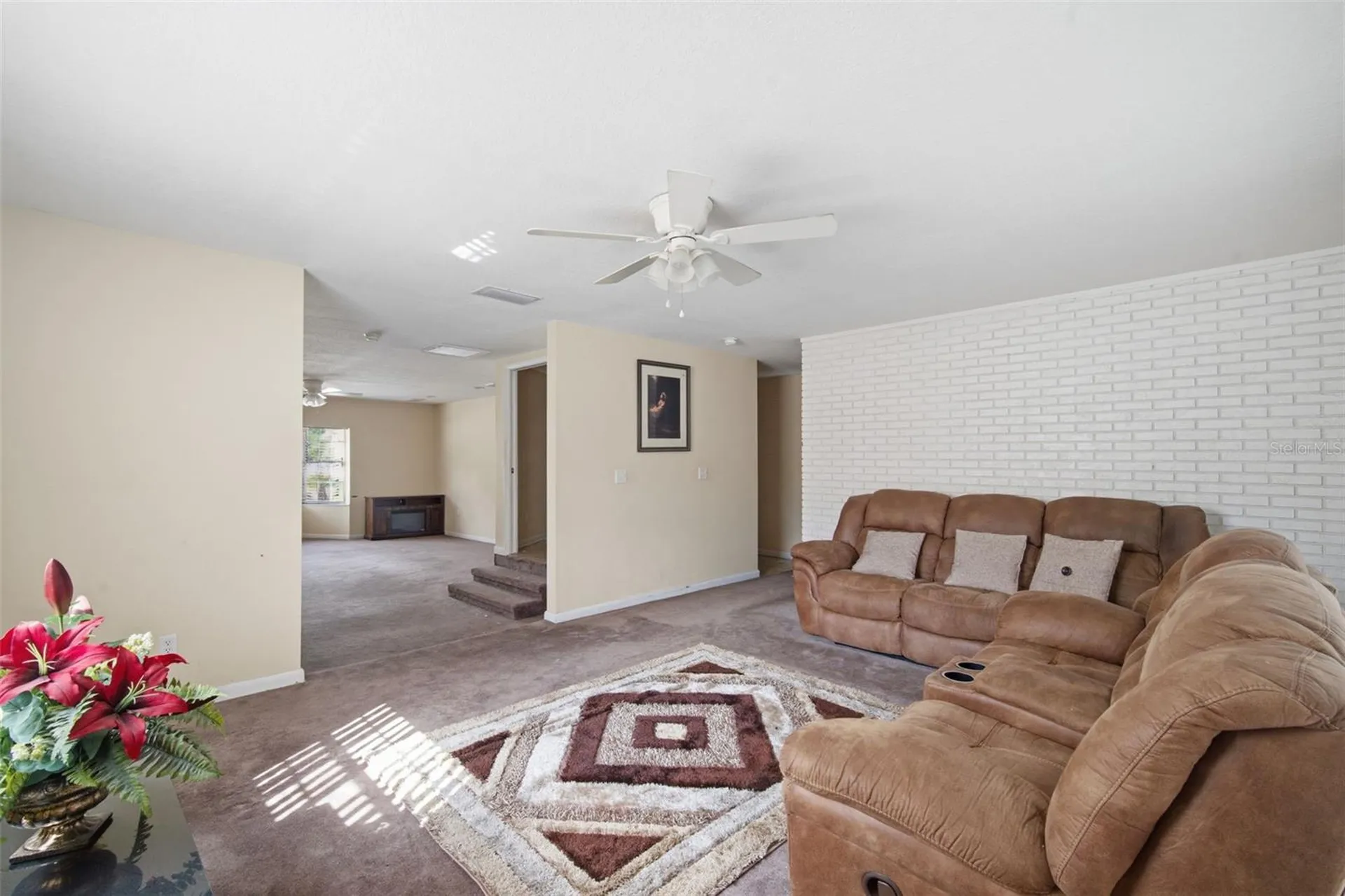 4449 Tarpon Drive Tampa FL 33617