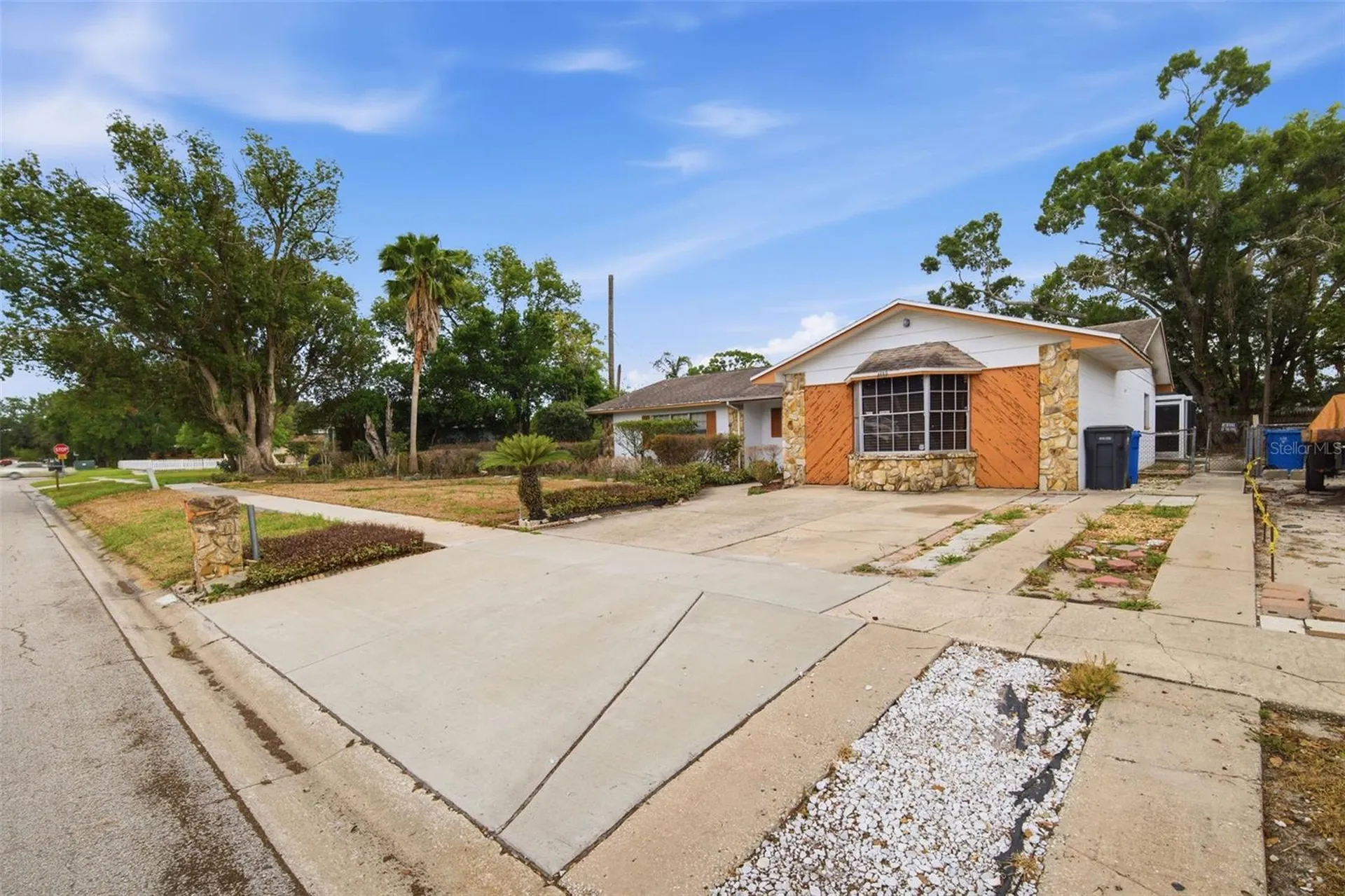 4449 Tarpon Drive Tampa FL 33617