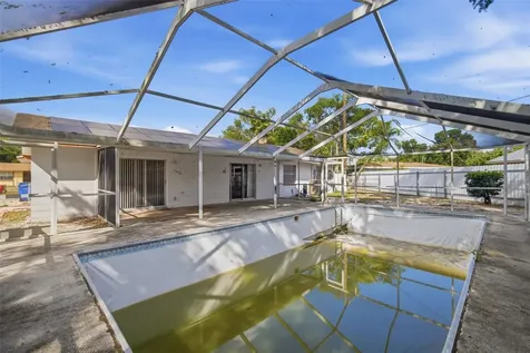 4449 Tarpon Drive Tampa FL 33617