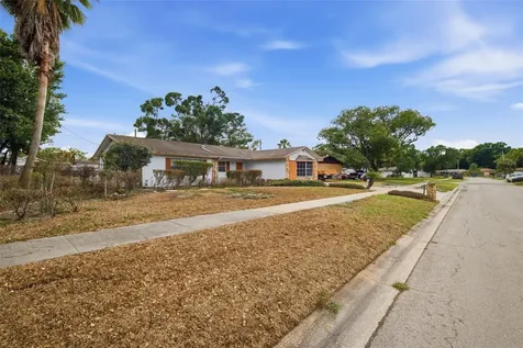 4449 Tarpon Drive Tampa FL 33617