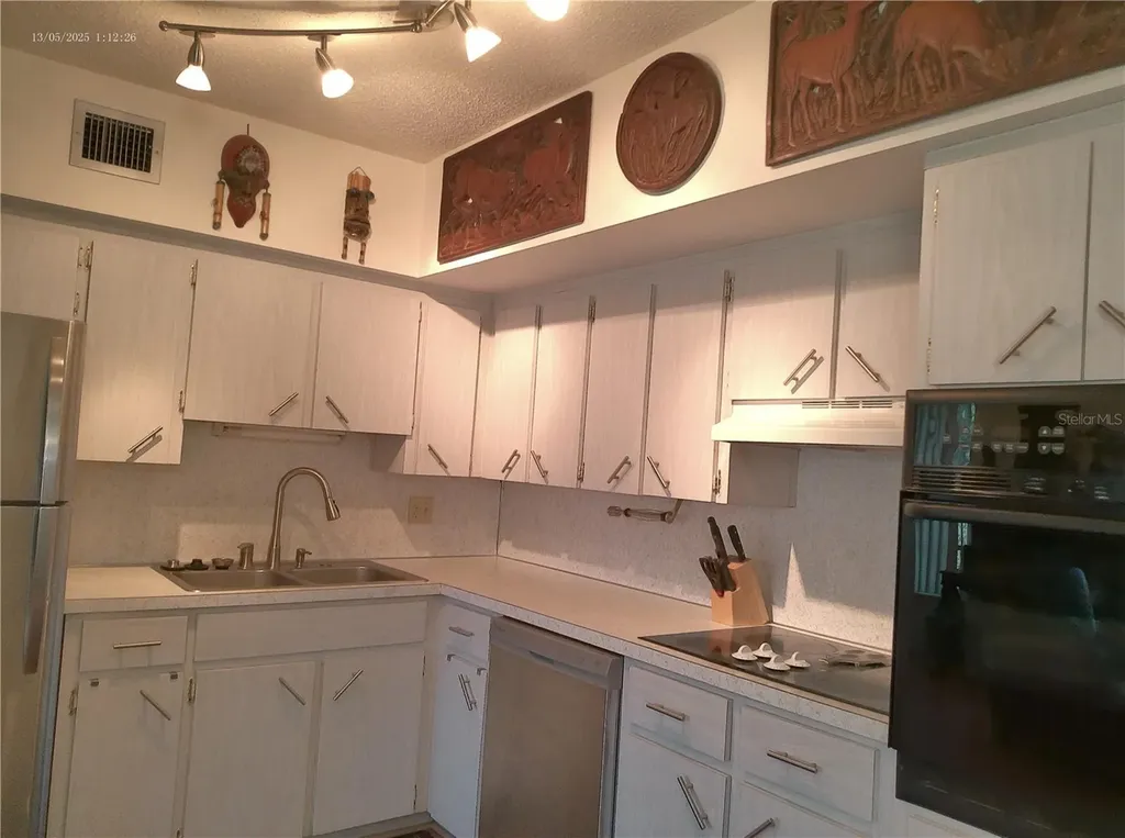 2361 Ecuadorian Way Clearwater FL 33763