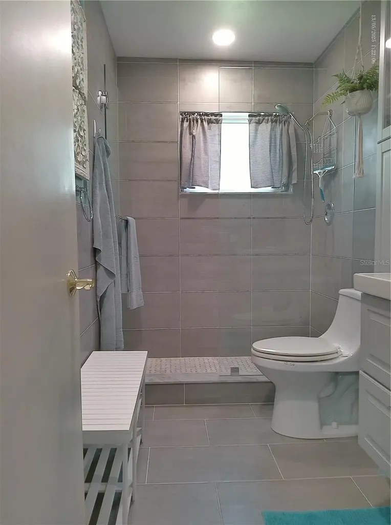 2361 Ecuadorian Way Clearwater FL 33763