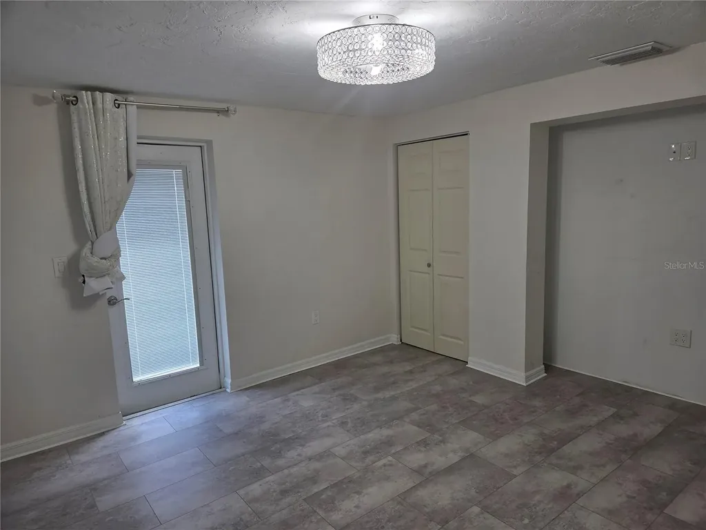 3922 Cochise Ter, Sarasota FL 34233