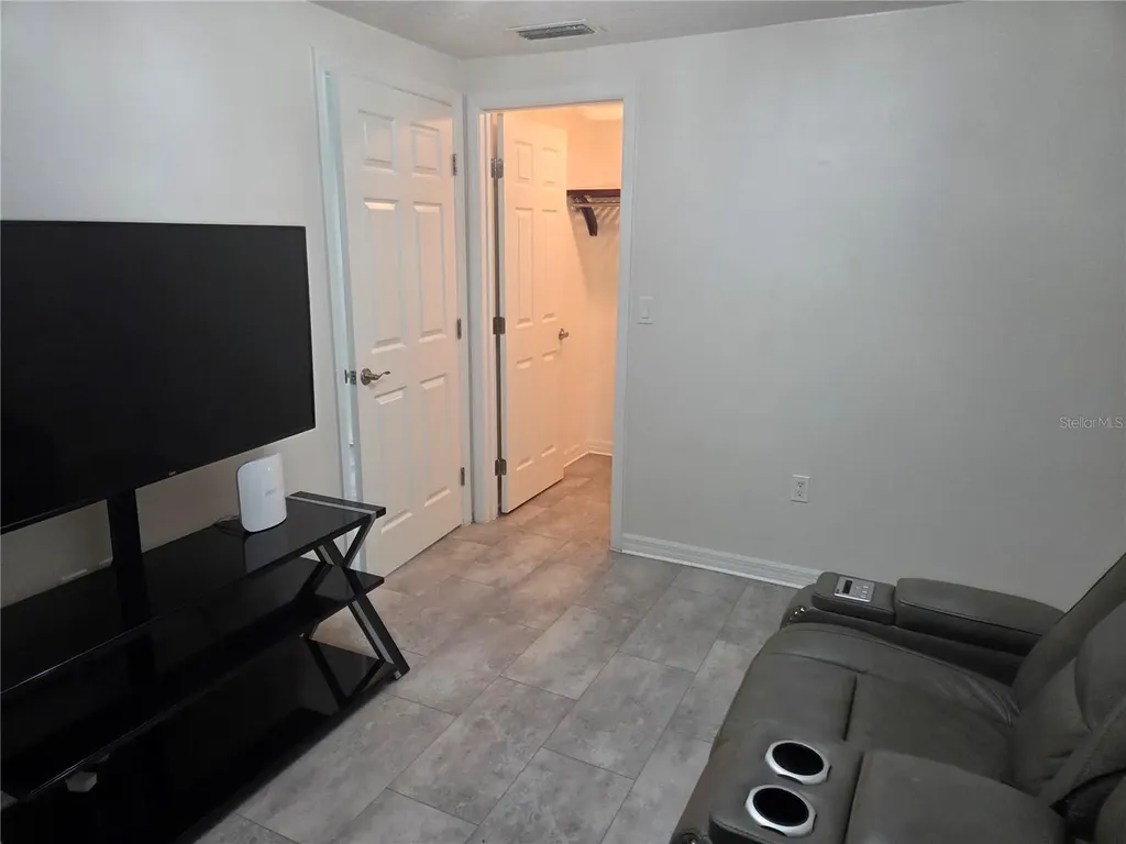 3922 Cochise Ter, Sarasota FL 34233