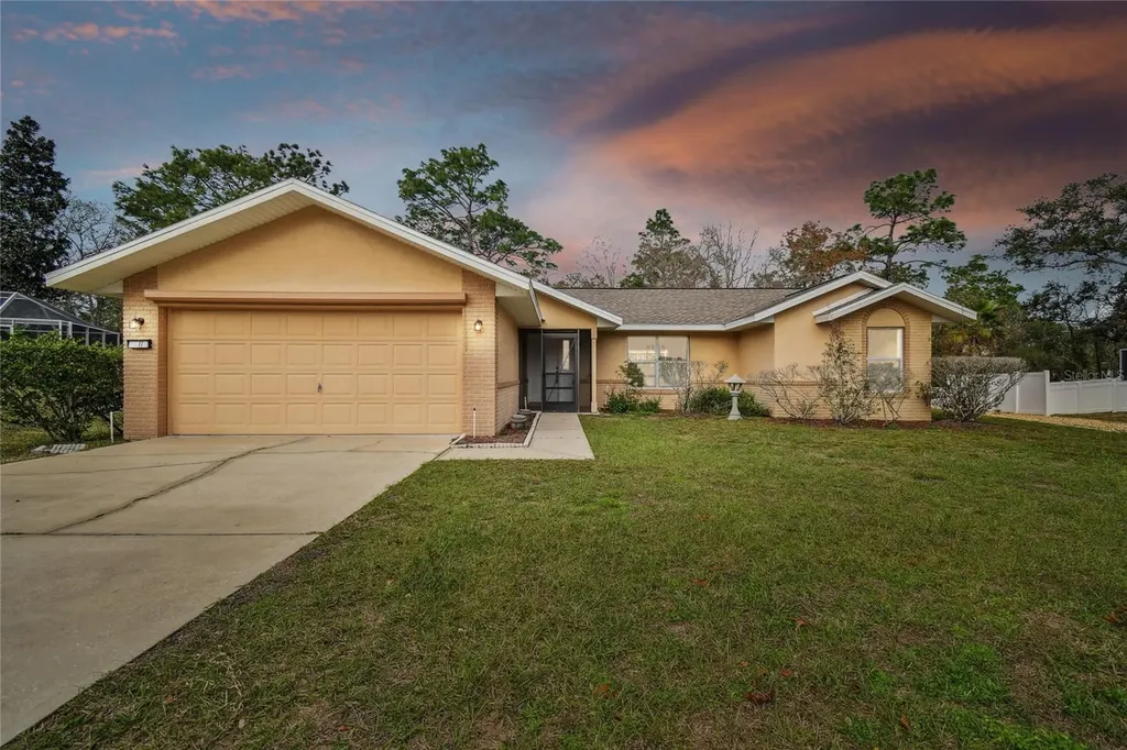 11 Carnation Court E Homosassa FL 34446