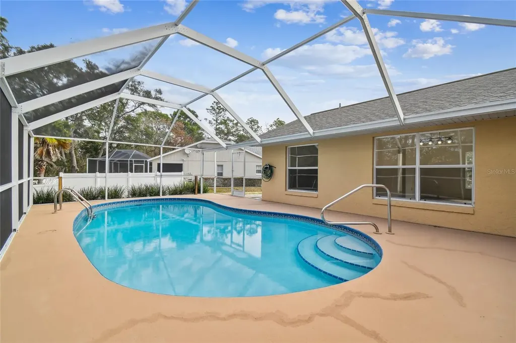 11 Carnation Court E Homosassa FL 34446