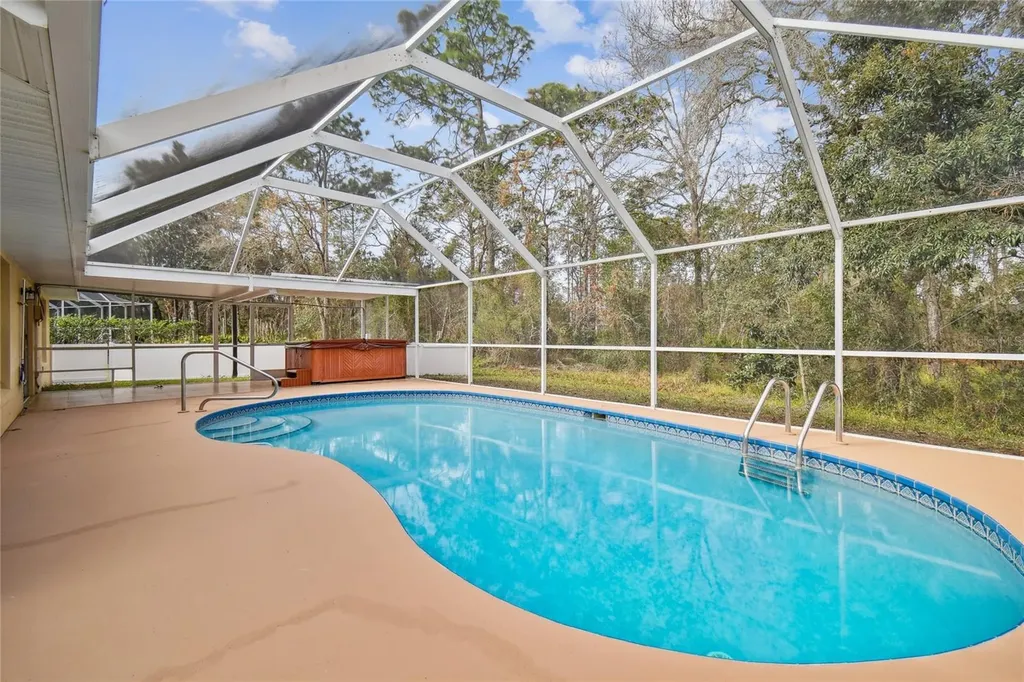 11 Carnation Court E Homosassa FL 34446