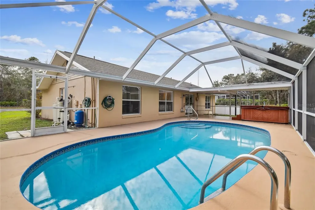 11 Carnation Court E Homosassa FL 34446
