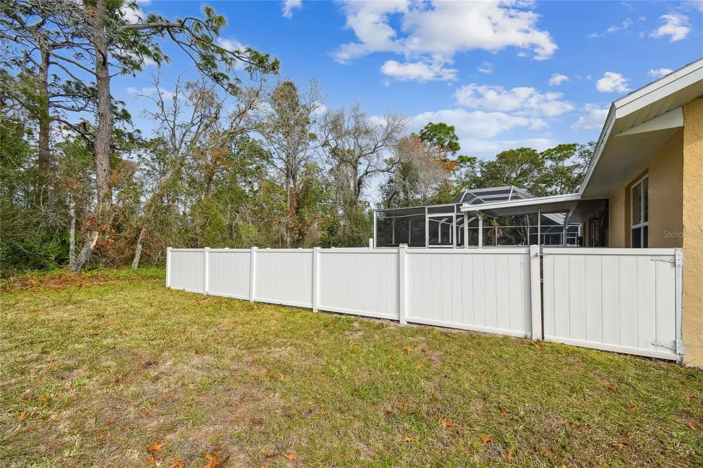 11 Carnation Court E Homosassa FL 34446