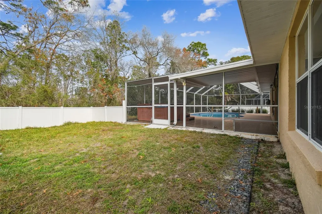 11 Carnation Court E Homosassa FL 34446