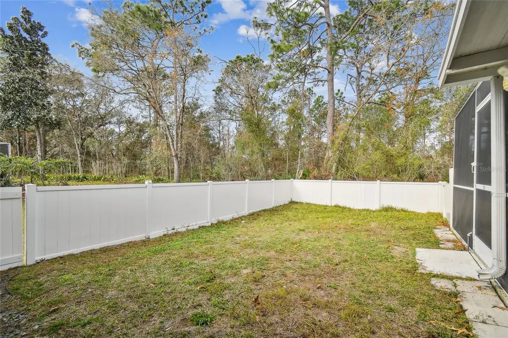 11 Carnation Court E Homosassa FL 34446