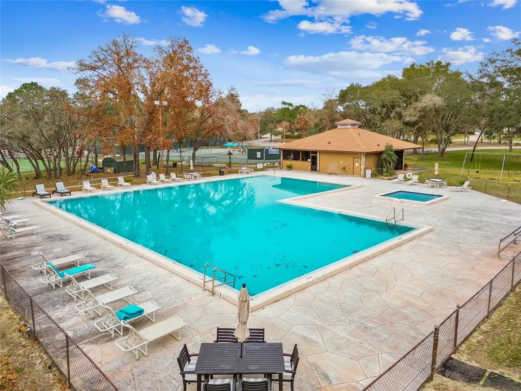 11 Carnation Court E Homosassa FL 34446