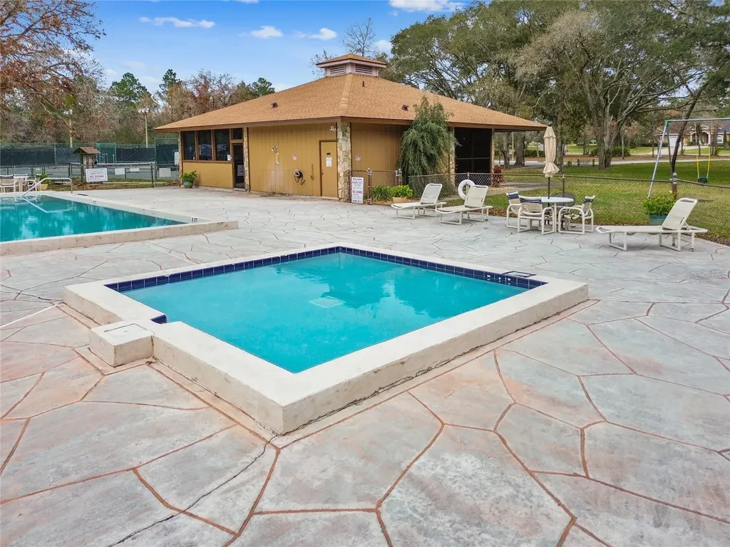 11 Carnation Court E Homosassa FL 34446