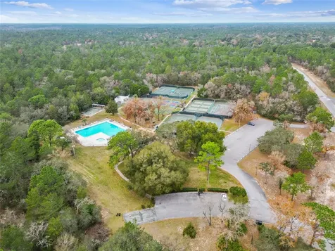 11 Carnation Court E Homosassa FL 34446