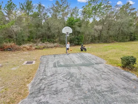 11 Carnation Court E Homosassa FL 34446