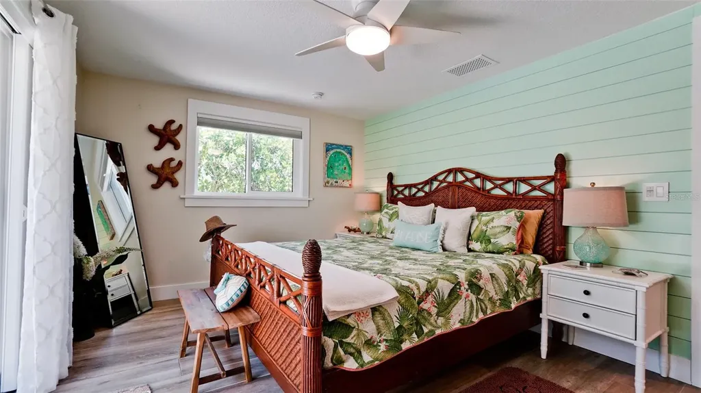 522 68th Street Holmes Beach FL 34217