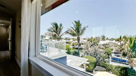 522 68th Street Holmes Beach FL 34217