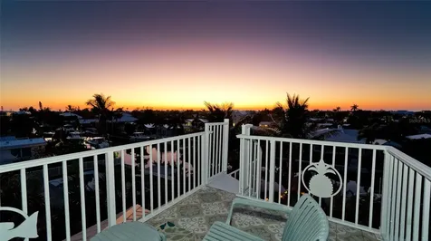 522 68th Street Holmes Beach FL 34217
