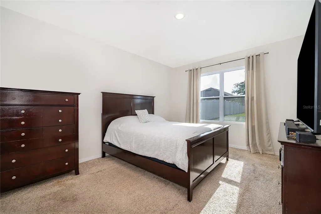 2807 Harmonia Hammock Road Harmony FL 34773