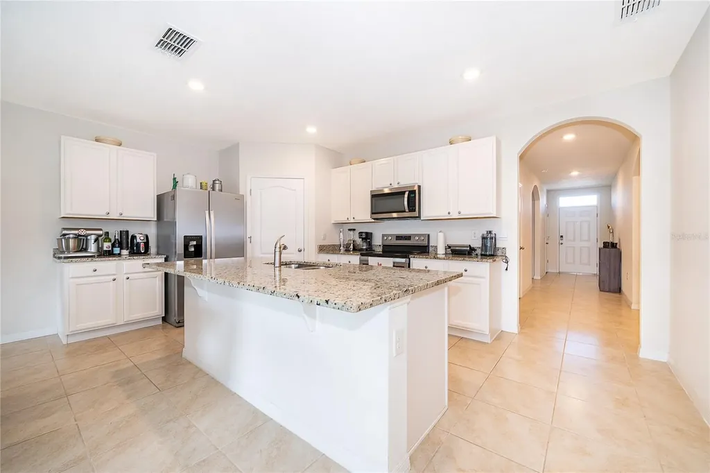 2807 Harmonia Hammock Road Harmony FL 34773