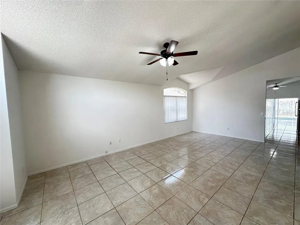 311 Downing Circle Davenport FL 33897