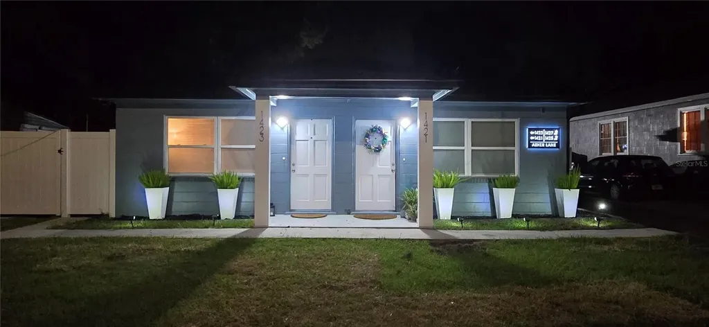 1421, 1423, 1425, 1427 Asher Lane Orlando FL 32803