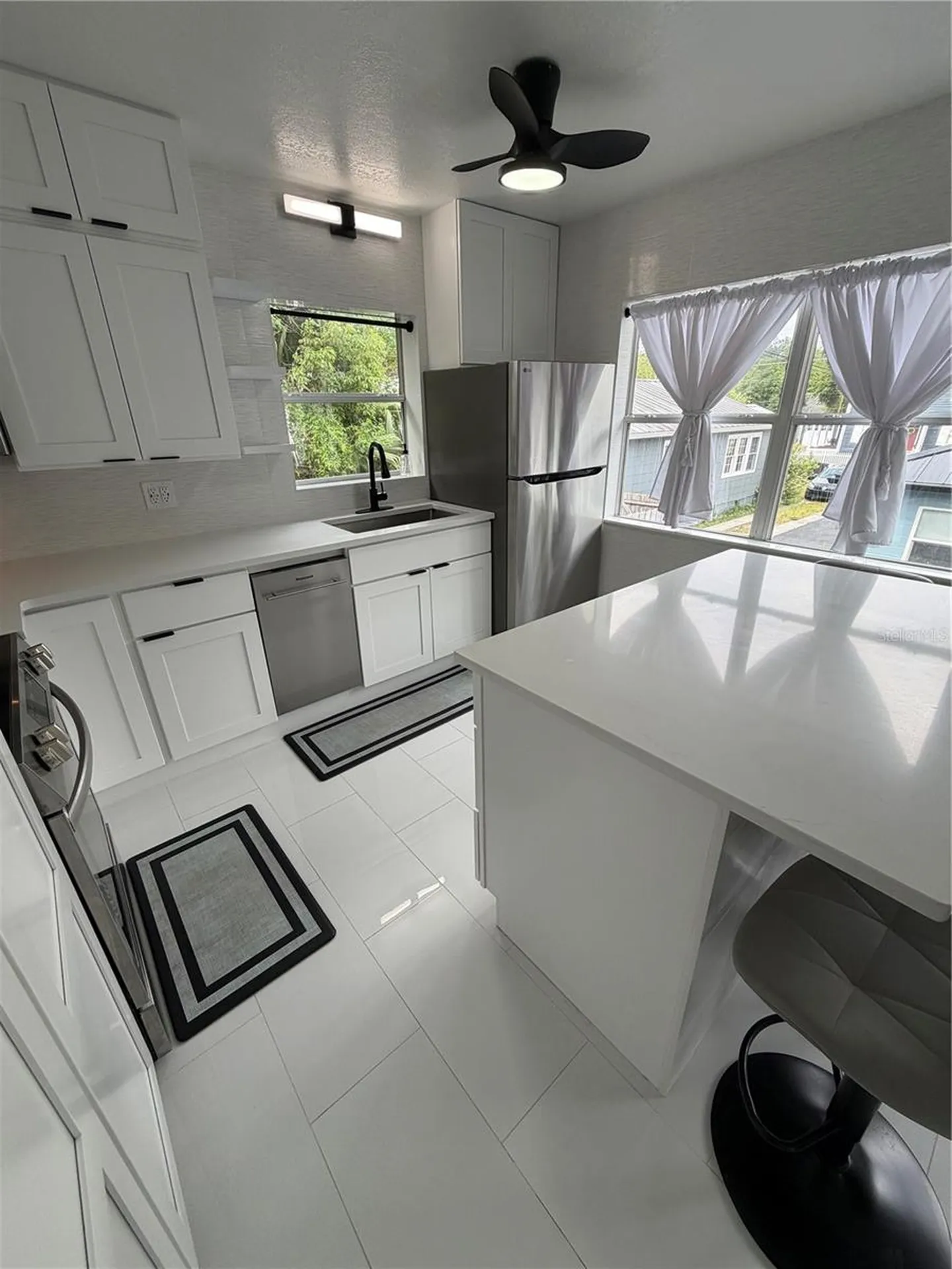 1421, 1423, 1425, 1427 Asher Lane Orlando FL 32803