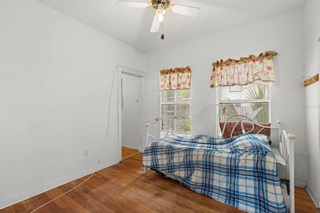 936 E 5th Avenue Mount Dora FL 32757